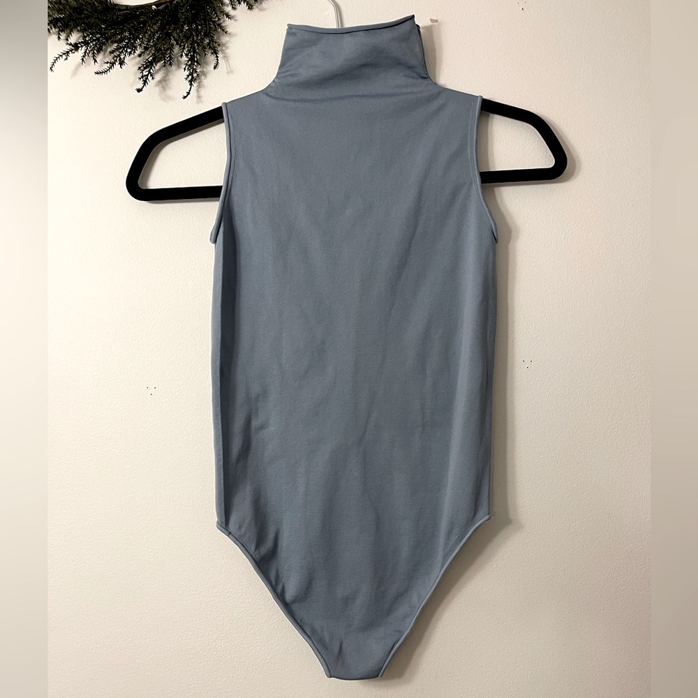 SKIMS Mock neck Bluish Gray Bodysuit - Picture 2 of 5